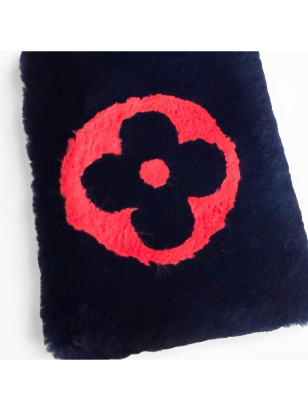 Louis Vuitton Beaver Silk Echarpe Shirred Darling Scarf Navy Red - Picture 7 of 9